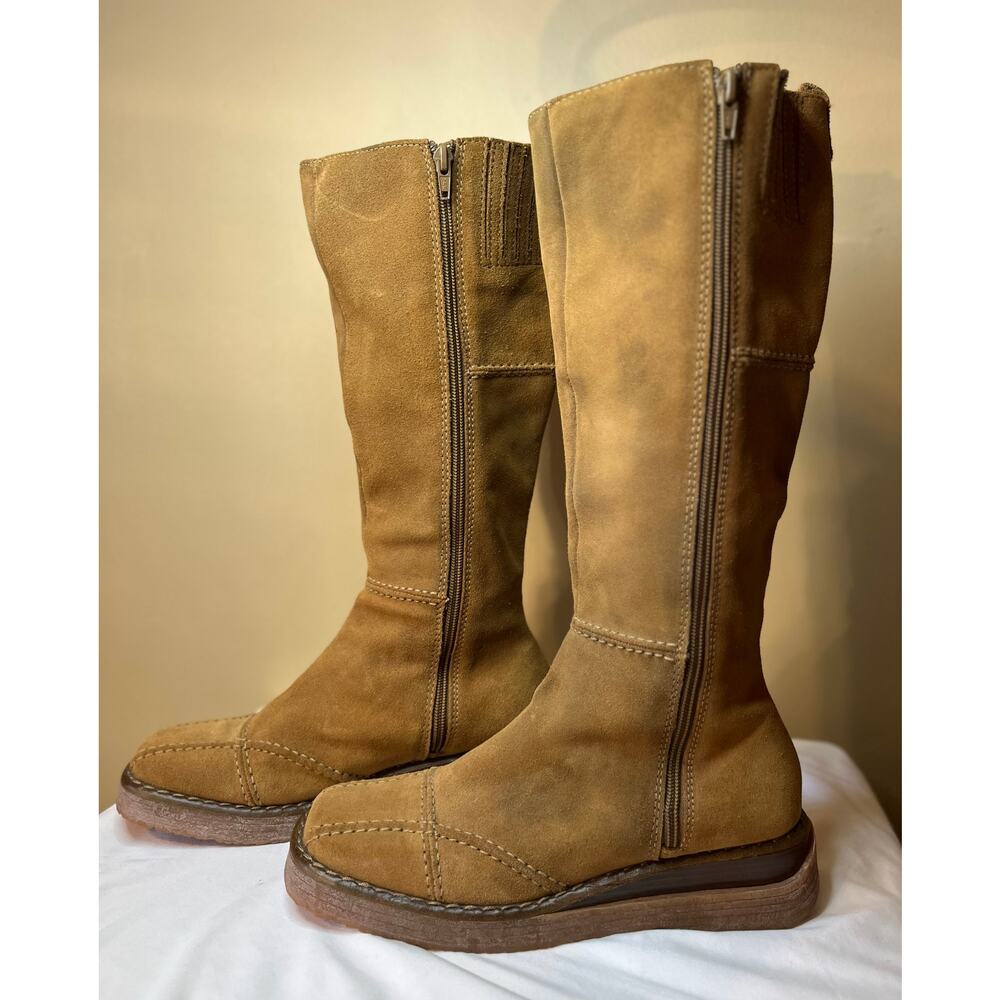FRYE Avenger Knee High Suede Boots Wmns Sz 9 M Camel | Leather Square Toe Preppy